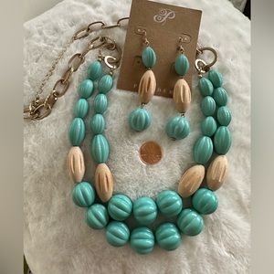 PLUNDER necklace and earrings set